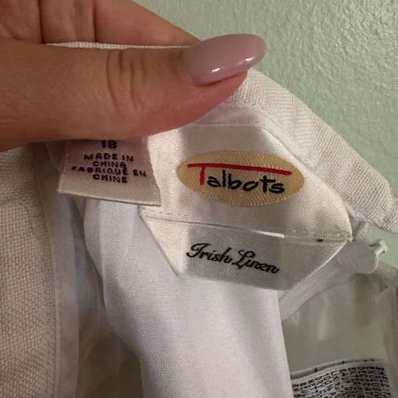 Talbots White Skirt with Colorful Fish Embroidery - Picture 4 of 9